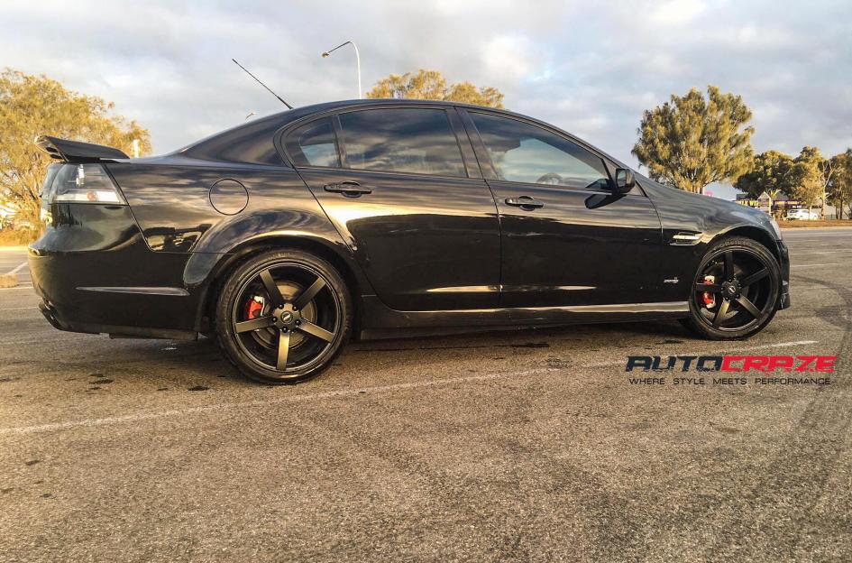 HOLDEN-COMMODORE-VE-SEDAN-STELLA2-MATTE-BLACK